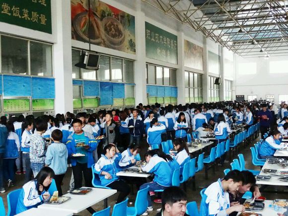 �ٷ�ְҵ����ѧԺ��������ѧ��ʳ��Υ��а��ı���ɡ��