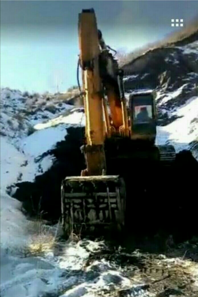山西宁武疙廖乡:榆树湾私挖滥采猖獗政府视而不见? 山西宁武疙廖乡:榆树湾私挖滥采猖獗政府视而不见?