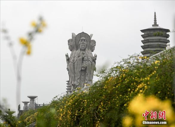 武汉首个全壁葬公墓落成 外形酷似天坛祈年殿 武汉首个全壁葬公墓落成 外形酷似天坛祈年殿