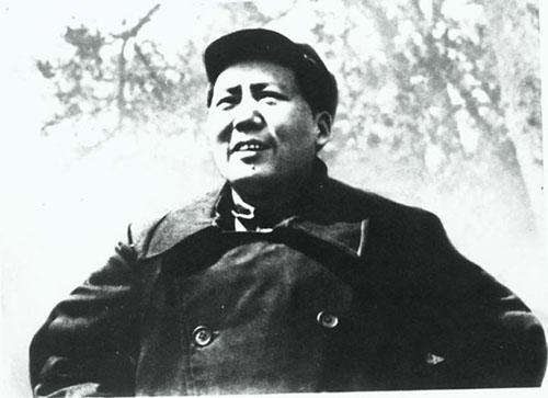 ��ɫ���У������ߡ�ë����1949��ļ�ƪ����