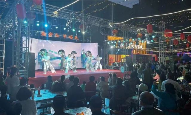 ӭ��ս Ѱͻ�� ���¾֣���ǿ���������ҡ��½���̨�صڶ�ʮһ�ΰ��չ㳡�Ļ��������ҹ�侭�û��ȿ���