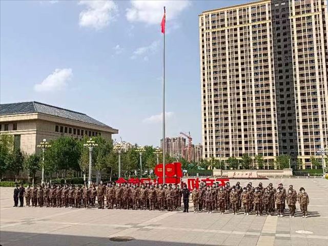 �½�������ί��У���д���������ѵ���չ�ݴ���ѧԱ����������־
