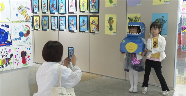�½������е���조���ﳤ�������ҡ������ٶ�������Ʒչ��Ļ