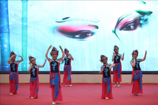 �½����պ��ؽ���ϵͳ���С��̸��׸�����������ʱ��������һ��ϲӭ��ʮ�����ջ���
