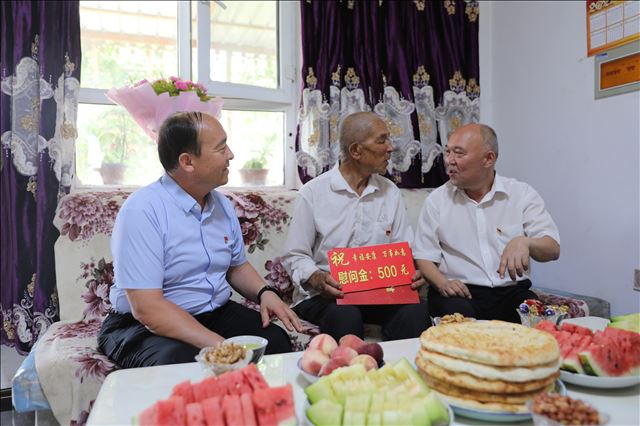 �½���ʲ�����쵼�����պ��ؿ�չ����•һ���߷�ο�ʻ