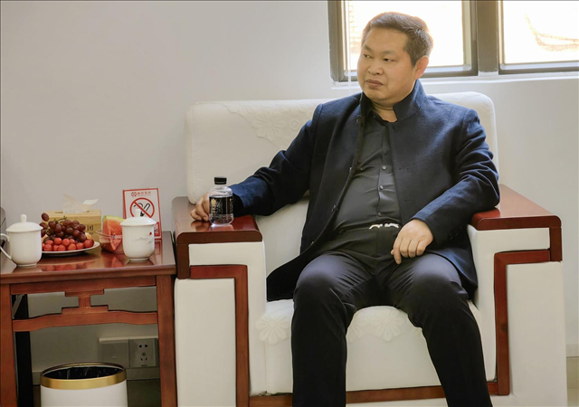 ������������ί�˿��Ļ���չ����ȫ�񽡿����������ں鼯�ŵ���