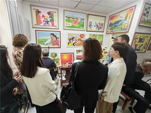 �Ļ��󽮡�����ɽũ��Ժ����ʲ�踽�ؿ�չũ�񻭽����